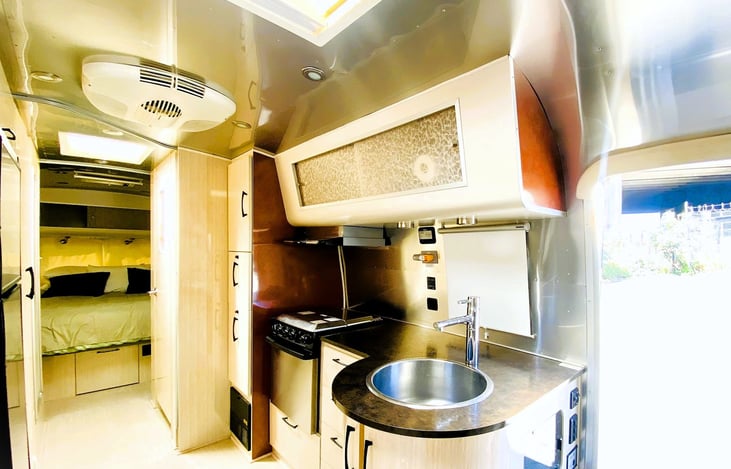 Functional RV Kitchen Setup – Perfect for Road Trips and Camping