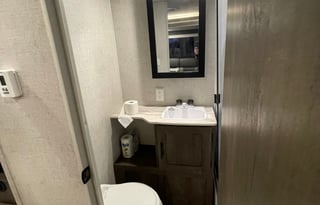 Wildwood Bunk House w/ Fireplace