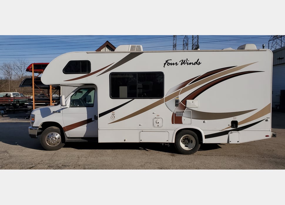 Class C Motor Home rentals in Naperville