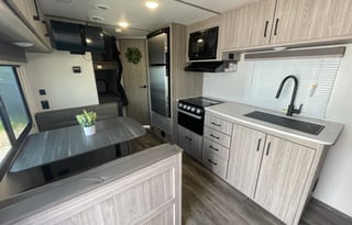 Family-Friendly Keystone Passport SL (2022)