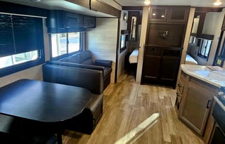 2022 Jayco Jay Flight SLX 30' Travel Trailer