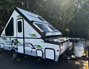 Forest River RV Rockwood Hard Side Series A122S