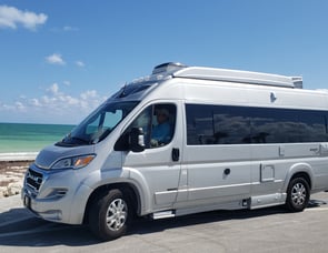 Roadtrek Roadtrek Pivot Slumber