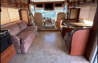 2011 Thor Hurricane No Special License Required!