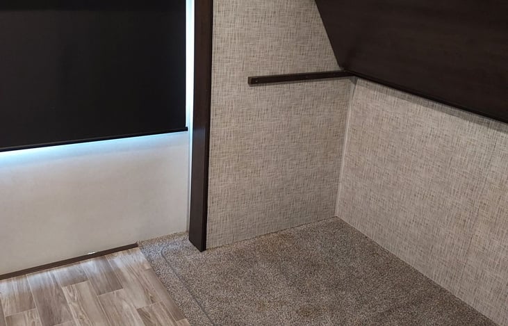 Small bunk has been removed for guest safety.