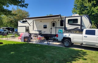 The Swans Family 5th Wheel Rental