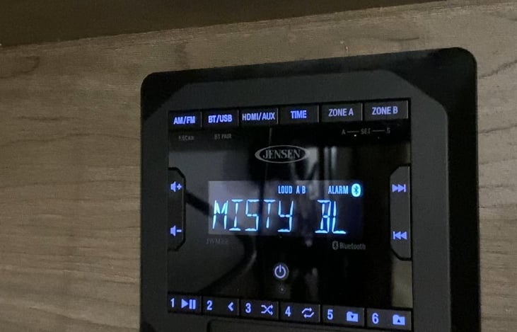 sound system with USB and Bluetooth with access to inside/outside