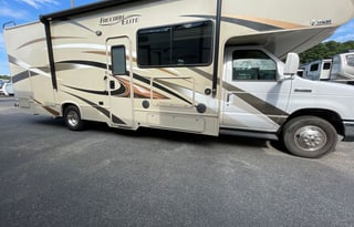 “TULIP” - 2017 Thor Motor Coach Freedom Elite 29FE