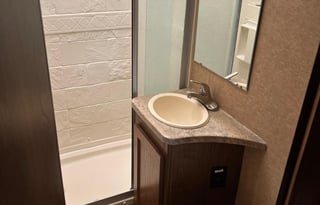 2015 Coachmen RV Leprechaun 220 QB