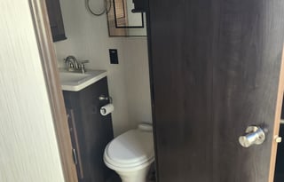 2020 Forest River 5th wheel with washer and dryer