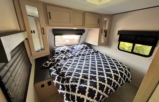 Ultimate Retreat on Wheels - Sleeps up to 10