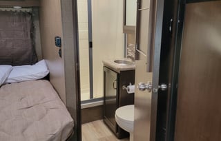 [Memorial Sale] Majestic Spirit - 6 seater