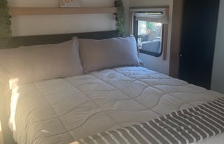 Shannon’s Apartment Style RV Rental