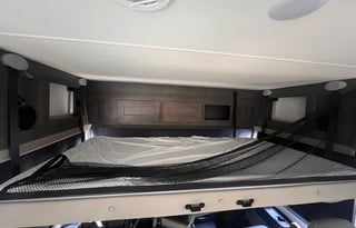 Luxury Class A GT5 2 Full Bathrooms