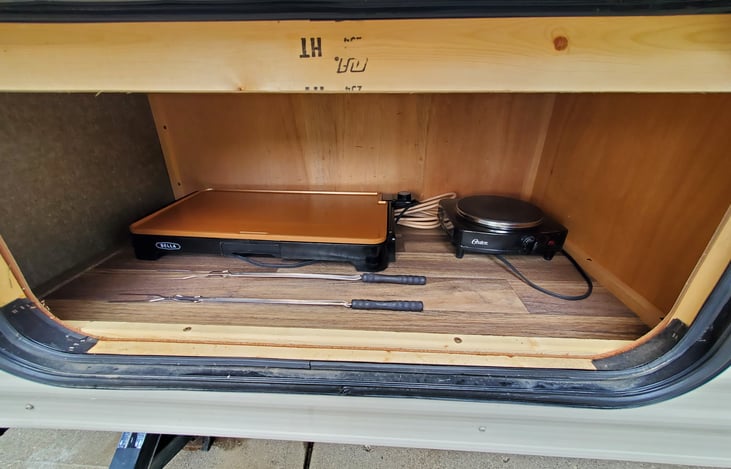 marshmallow roasting sticks included haha!
griddle cooking outside please