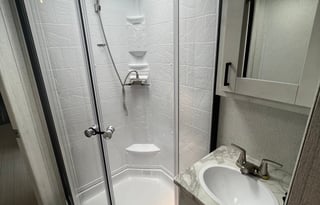 2022 EAST TO WEST Entrada 3100FB