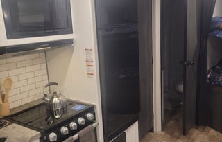 Adventurous 2023 Keystone Hideout: Sleeps 8