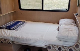 Classic Coachmen Comfort - Pet Friendly!