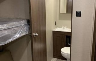 "The Hideout" - 2020 Keyston bunkhouse with 1.5 Bath