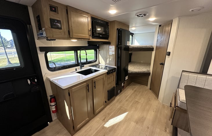 Additional kitchen and cabinet view for renter confidence.