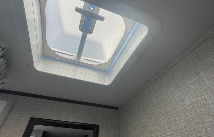 Sun roof in shower ( new)
