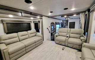 Montana Legacy | Large Luxurious RV with 5 slides