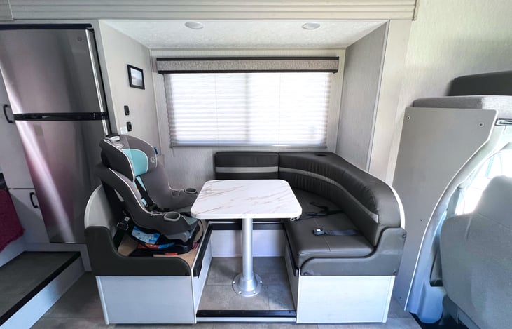 Dinette With Carseat