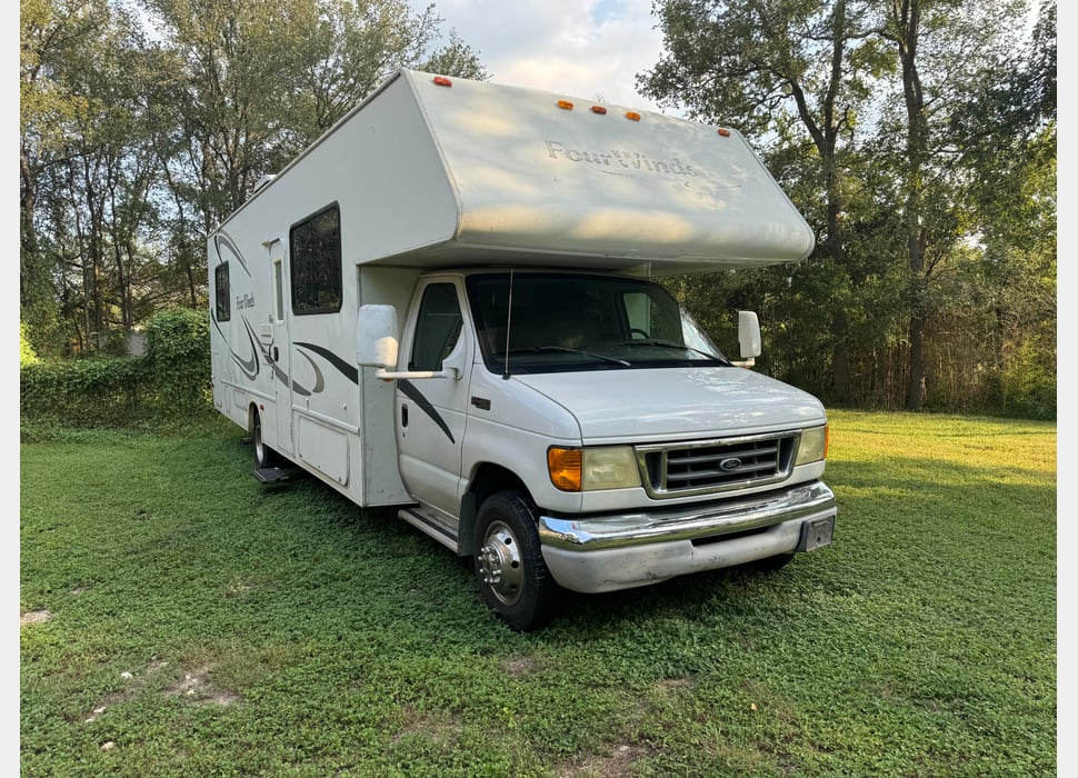 Class C Motor Home rentals in Liberty Hill