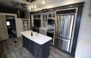 2022 Keystone RV Avalanche 390DS