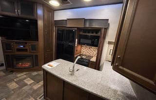 Turner Family Abode on Wheels - Pet Friendly!