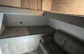 Great Family Getaway w/ Bunks (DELIVERY ONLY!)