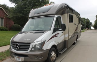 2015 Winnebago Itasca Navion iQ 24G