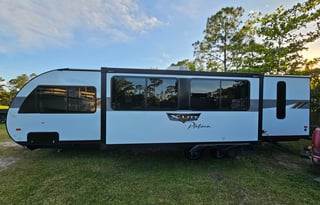 2024 Wildwood X-Lite 273QBXL