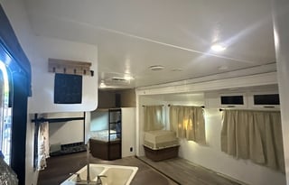 2017 Dutchmen RV Coleman Lantern Series 263BH