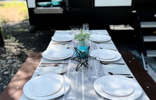 The Perfect Glamping Getaway! 3bds, TWO bathrooms!