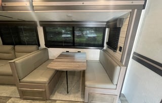 10person 2022 Sunset Trail. Practically brand new!