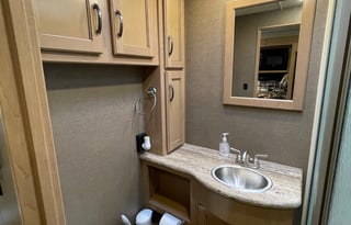 2018 Thor Motor Coach ACE 30.1 “Big Emma”