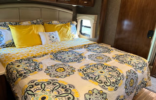 Luxury 2018 Thor Miramar RV Adventure