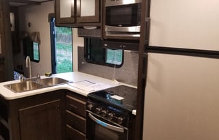 2021 Heartland Pioneer DS 320