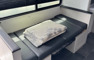 Take the Whole Family!! Has Bunk Beds!