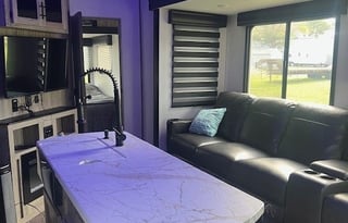 Mint, beautiful Artic Wolf Bunkhouse