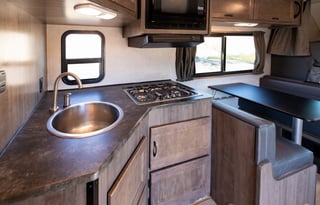 2020 Winnebago Minnie Winnie  31f - w/ Starlink