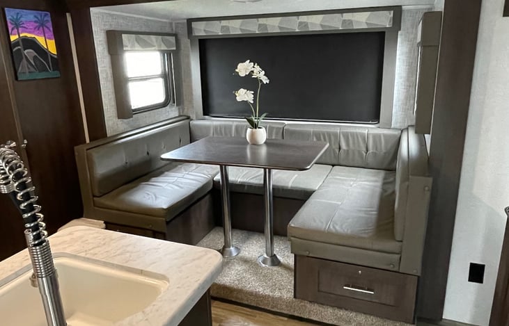 Slide out dinette
