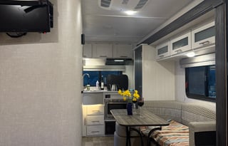 Honey Pod | Couples Solar Escape '22 Rpod