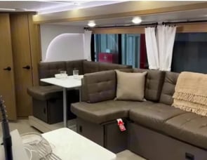 Forest River RV Wildwood X-Lite 273QBXL