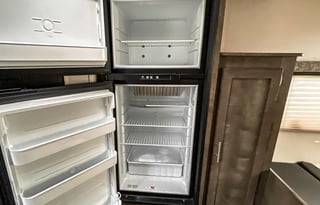 2017 KZ Escape Kid Approved Pet Friendly Lightweight Expandable RV Rental