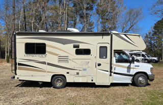 2018 Coachmen Leprechaun YVNC2146