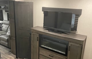 BUMBLE BEACH W/ KING BEG