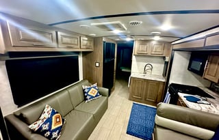 GLAMPING ALERT! Beautiful 2021 Forest River RV