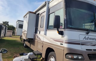 Family Size Self-Contained Home on Wheels